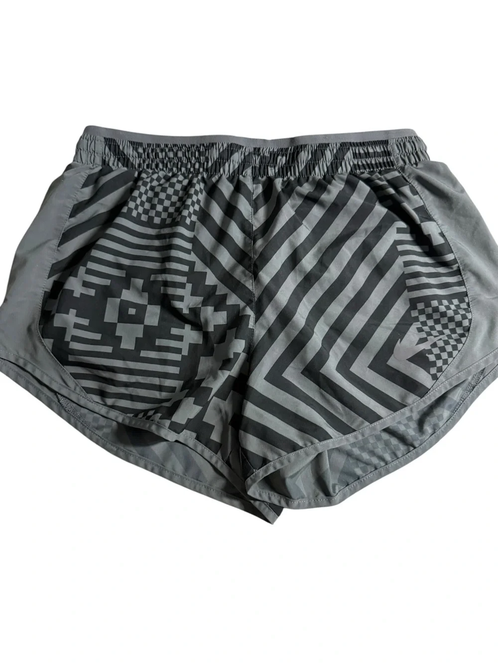 Nike‎ Women's Gray Geometric Print Athletic Shorts